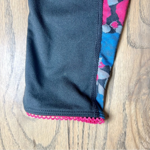Nike Girls' Dri-Fit One Luxe Leggings in Black/Rush Pink Color Girls Size Small - Picture 6 of 9